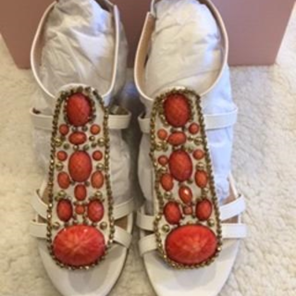 NIB JUST FAB WHITE EMBELLISHED WEDGE SIZE 7.5M